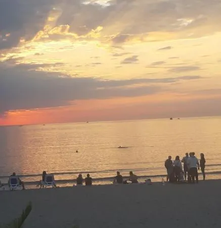 Sea & Chill Апартамент *